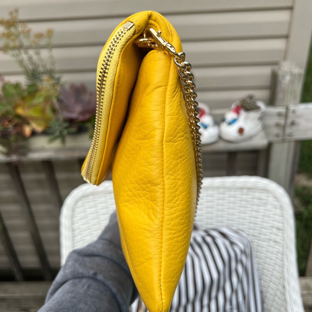 Henri Bendel Yellow Envelope Clutch/Crossbody with Gold Chain - Picture 8 of 15